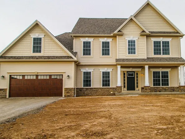 17 Giovanni Ln, Hilton, NY 14468