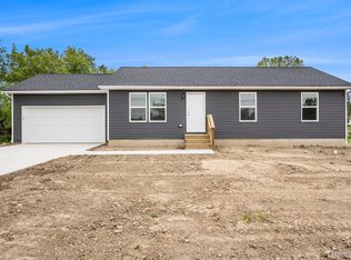 5499 Sitka St, Burton, MI 48519