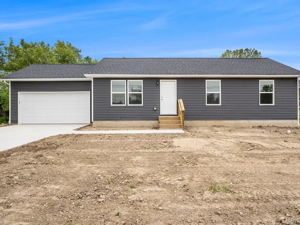 5499 Sitka St, Burton, MI 48519