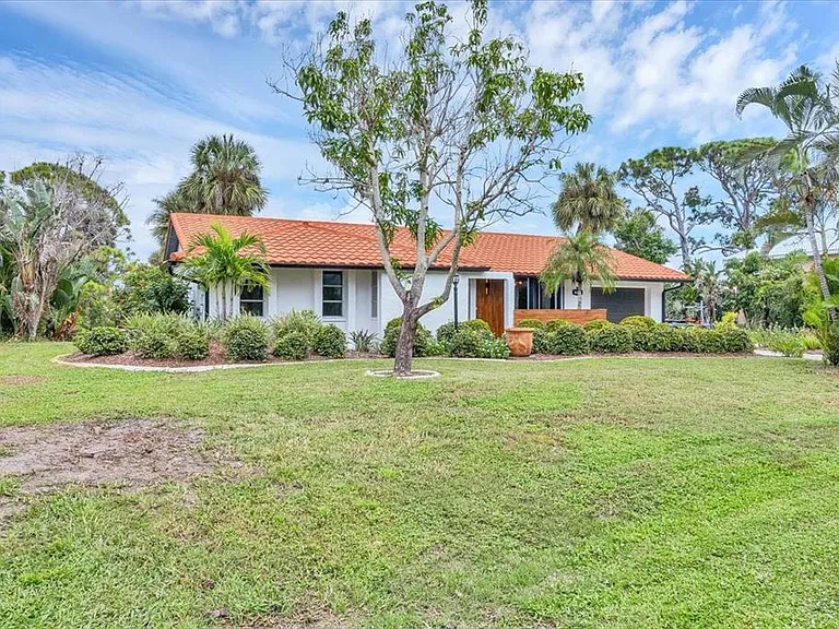 4696 Pompano St — Photo 31