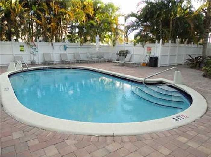 Relaxing Pool
