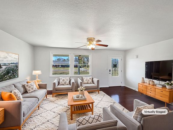 2nd image of 6304 N Clearview Dr