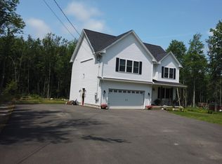 435 Chestnut Ln, Bangor, ME 04401