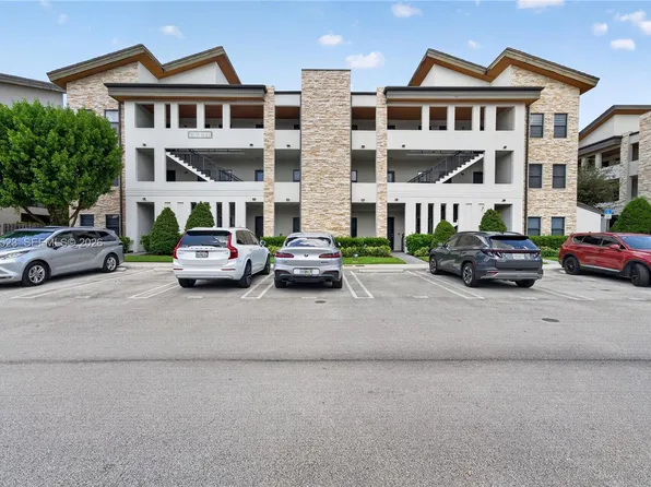 7831 NW 104th Ave APT 21, Doral, FL 33178