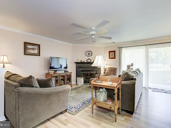 5th image of 114 Water Fountain Way Unit 102