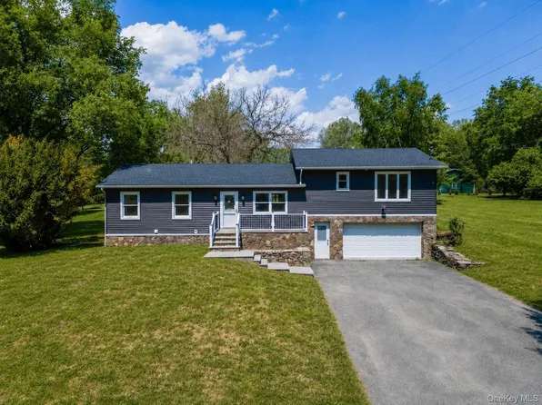 52 Rudolph Road, Modena, NY 12548