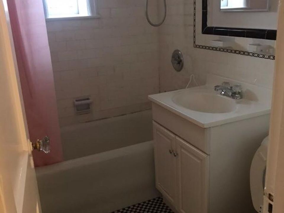 1st image of 1966 E 28th St #1