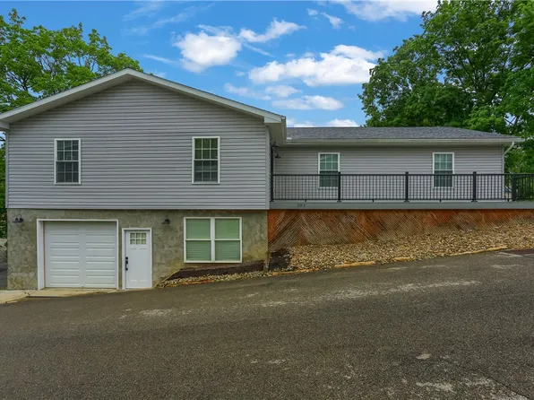303 Garfield Ave, Mars, PA 16046