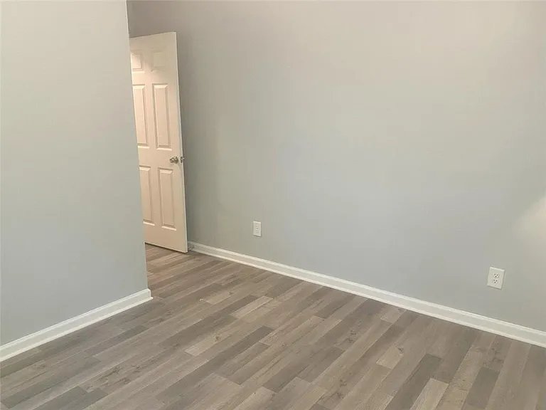 620 Cartecay Dr — Photo 7