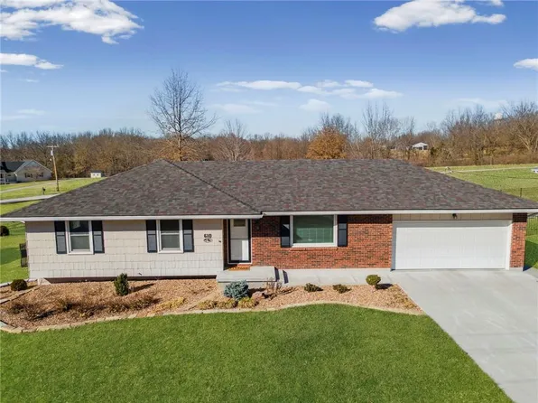 610 W 13th Street Ter, Carrollton, MO 64633