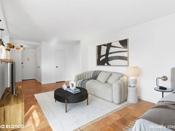 266 East Broadway image 3 of 9