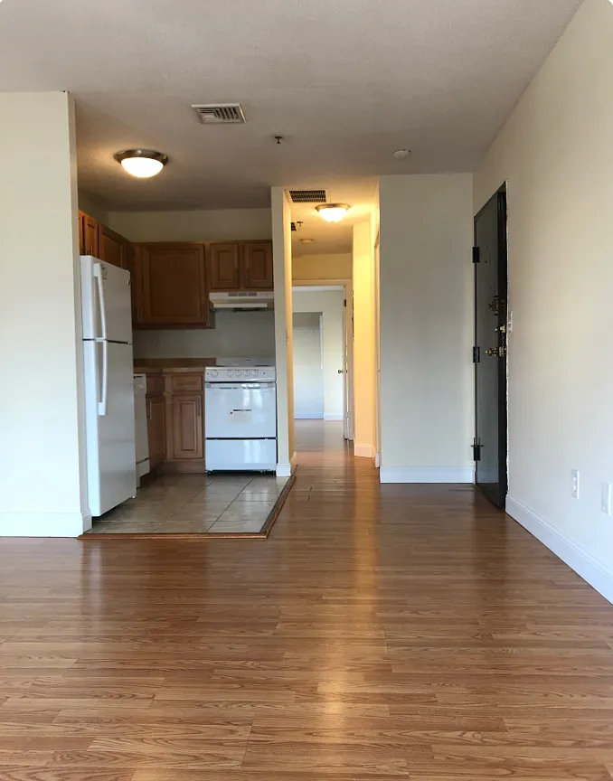 1 bed, $2,600 — Photo 2