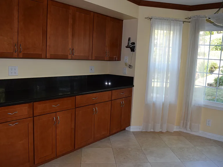 4450 Cedarglen Ct — Photo 6