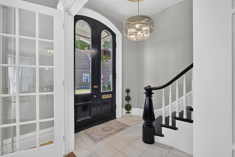 3rd image of 146 Regent Street