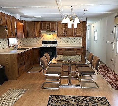 2nd image of 11 Valley Gorge Mobile Home Park