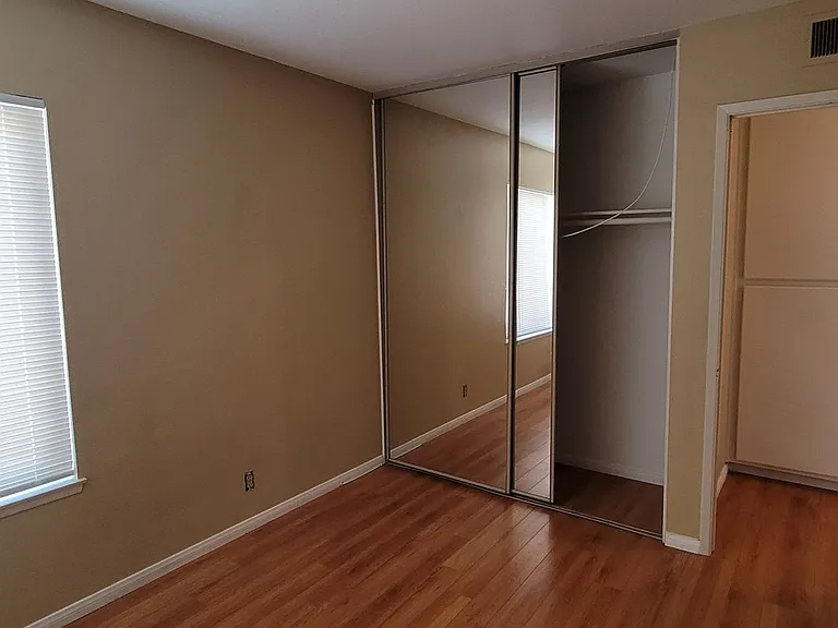 1017 Quiet Creek Ln — Photo 18
