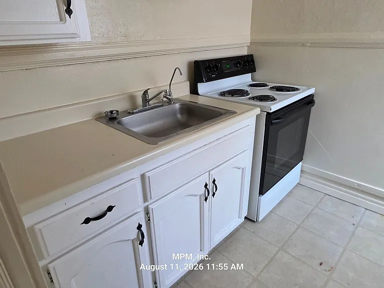 1804 Spring St — Photo 2