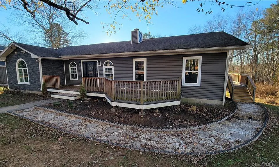 379 Green Hollow Rd #A