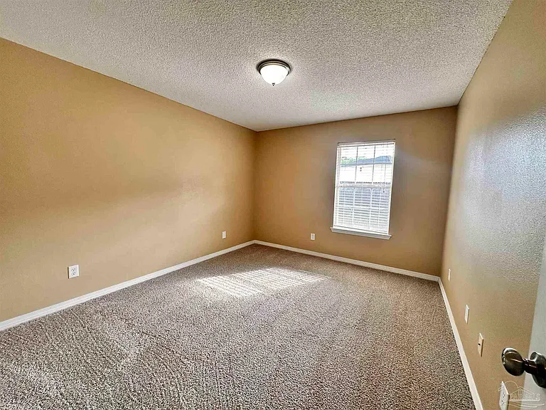 4856 Genevive Ct — Photo 17