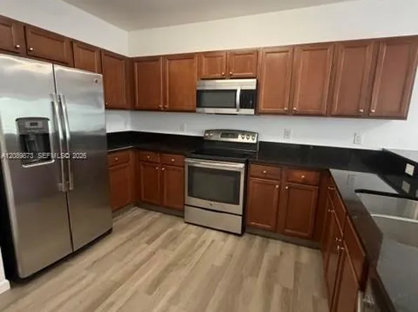 8900 NW 97th Ave, Doral, FL