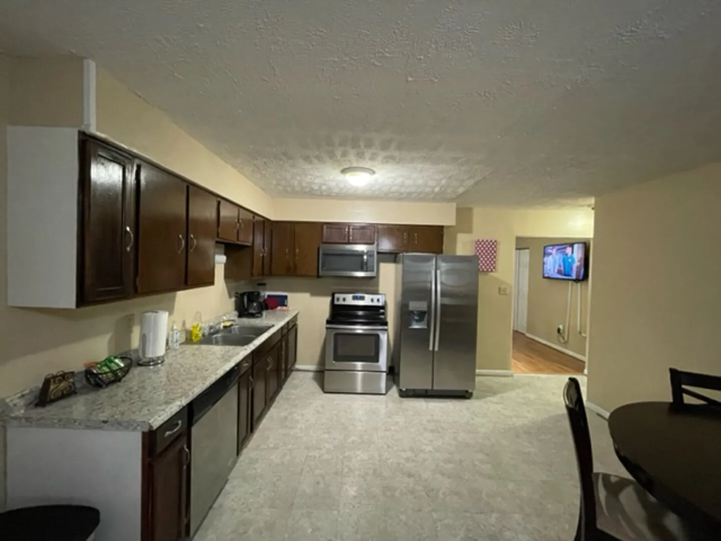 Liberty House: A Beautiful 3 Bedroom Bungalow Close To A Park — Photo 4