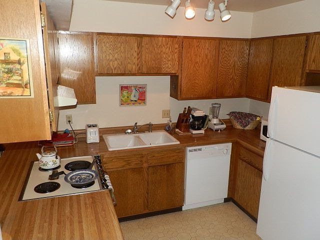 1st image of 1327 Anita St