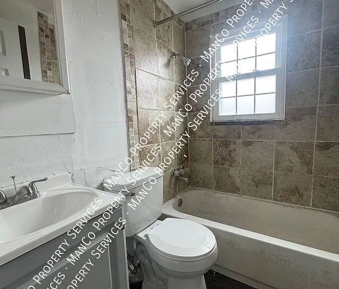 1300-1330 Chardon Ct #1324 — Photo 2