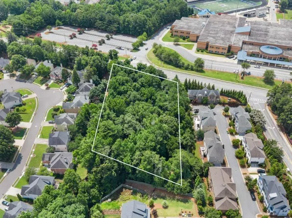 5277 Spalding Dr, Peachtree Corners, GA 30092