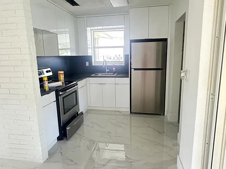 2401 Havana Dr — Photo 8