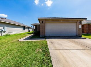 12421 Sky Harbor Dr, Del Valle, TX 78617