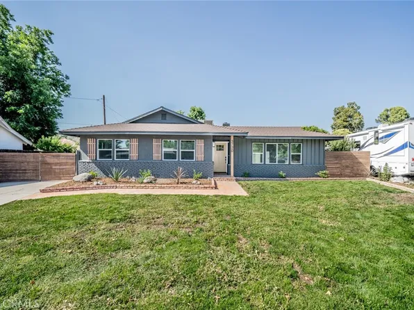 3730 Walnut Park Way, Hemet, CA 92544