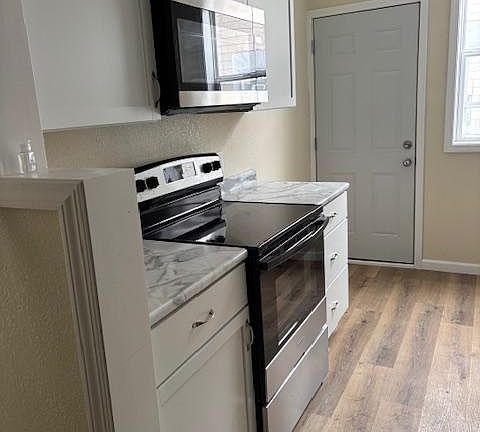 3rd image of 1527 Hammond Ave APT 3