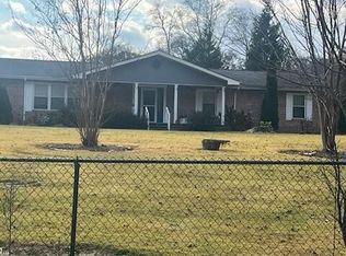 7492 Back Valley Rd, Evensville, TN 37332