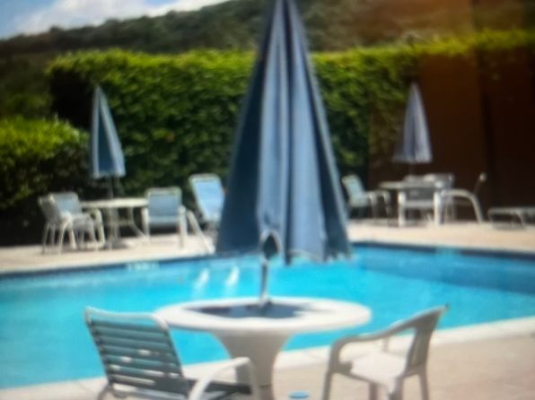 313 Spruce Hills Dr #313