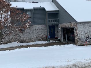 364 Lake Apollo Dr, Hannibal, MO 63401
