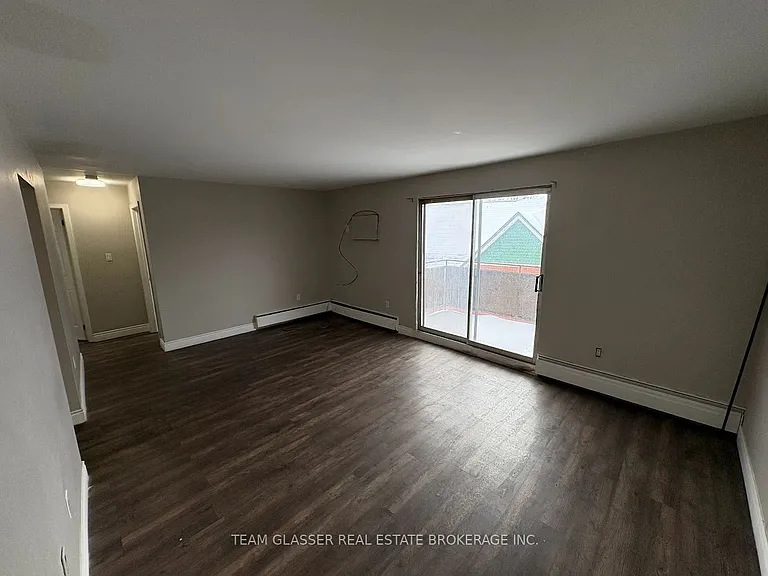 52 Hiawatha St #301 — Photo 14