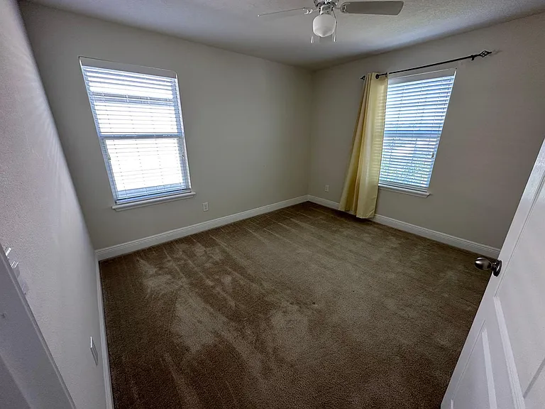 10888 Inside Loop — Photo 14