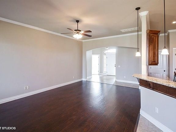 5th image of 3719 Presidio Cir