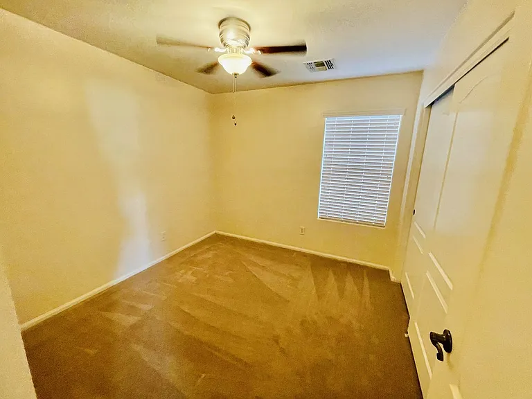 39974 W Thornberry Ln — Photo 15