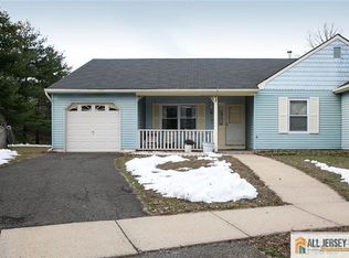 15 Clemmens Ct, Edison, NJ 08820