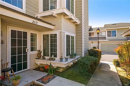 1st image of 2073 W Hartford Pl #71