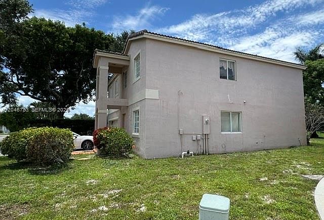 2nd image of 10275 SW 24th St
