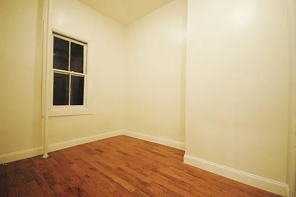 Rented by Platinum Properties | media 33