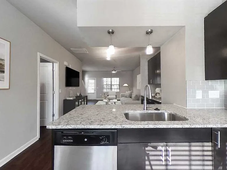 Legacy Cornelius Apartments — Photo 5