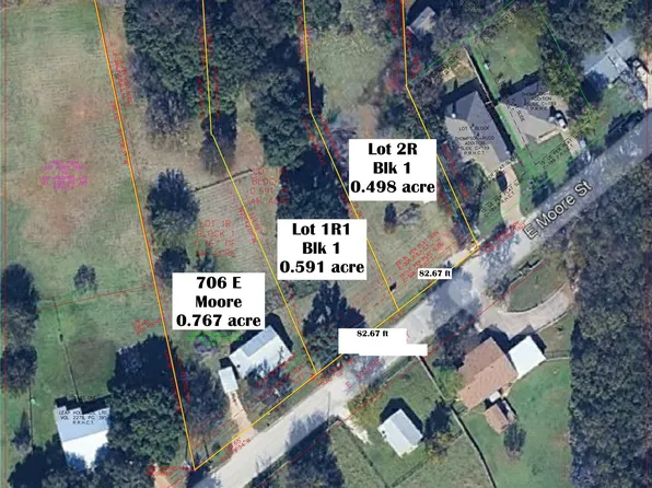 712 E Moore St, Granbury, TX 76048