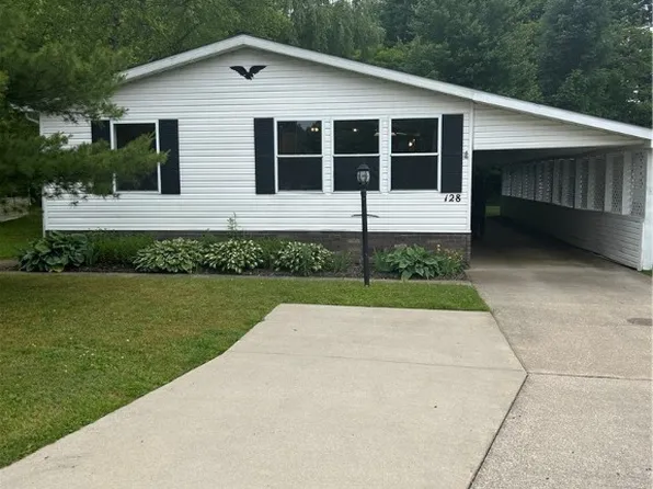 128 Highland Dr, Hiram, OH 44234