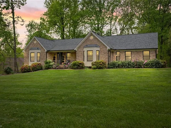 5009 Millstaff Dr, Oak Ridge, NC 27310
