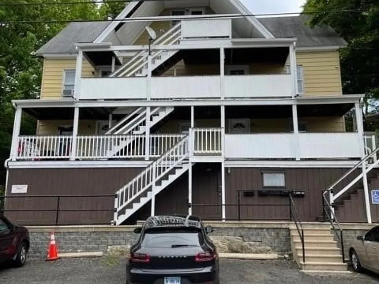 232 Long Hill Ave #3 — Photo 1