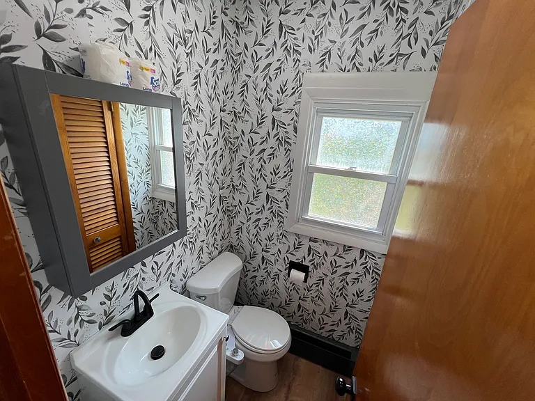 136 Sanders Rd — Photo 7
