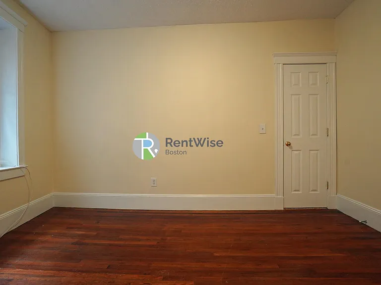 55 Park Dr #9 — Photo 2